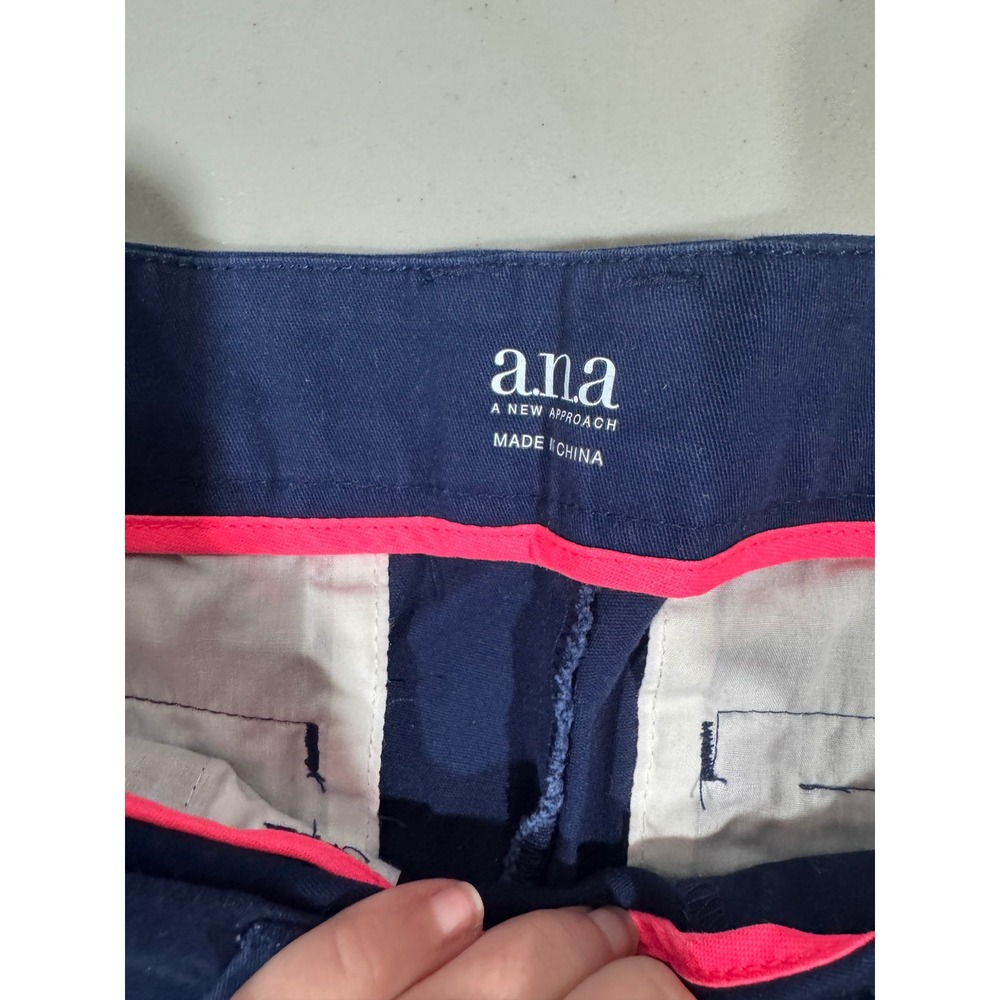 ANA A New Approach Womens Navy Blue Twill Shorts Size 10 Flat Front Chino Casual
